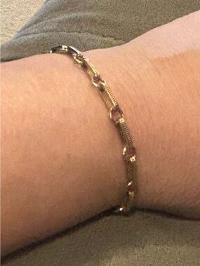 Vintage signed Coro Elegant Gold-Tone Women's Link Bracelet.